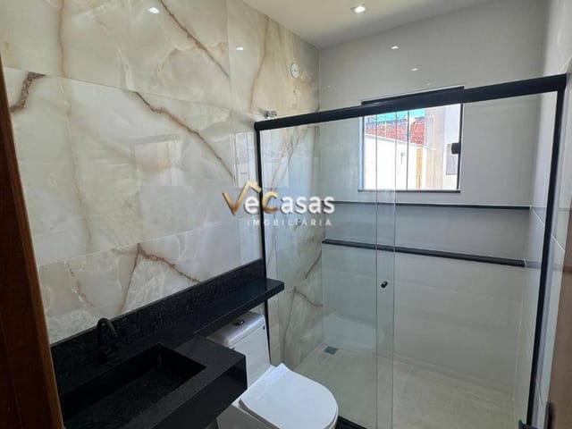Casa com 360m² 3 quartos e 2 banheiros, à venda, no bairro Maria Turri em Rio das Ostras