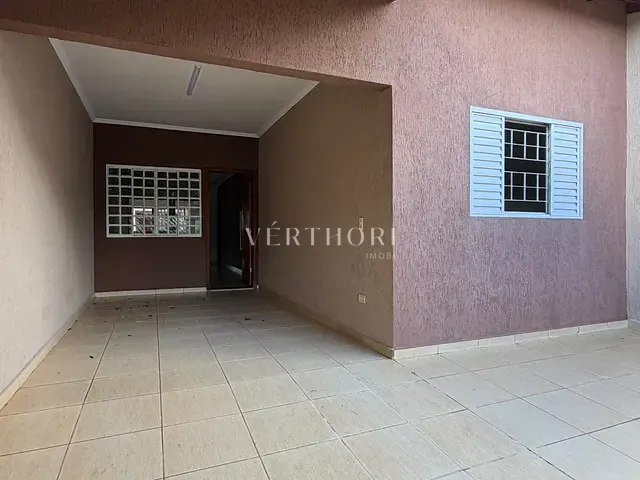 Casa com 180m² 3 quartos e 2 banheiros, à venda, no bairro Jardim Burle Marx em Londrina