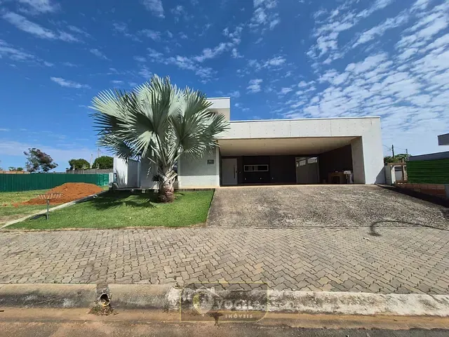 Casa com 405m² 3 quartos e 4 banheiros, para alugar, no bairro Flor da Aldeia em Holambra