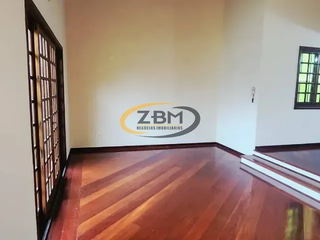 Casa com 360m² 4 quartos e 4 banheiros, à venda ou para alugar, no bairro Lima Azevedo em Londrina