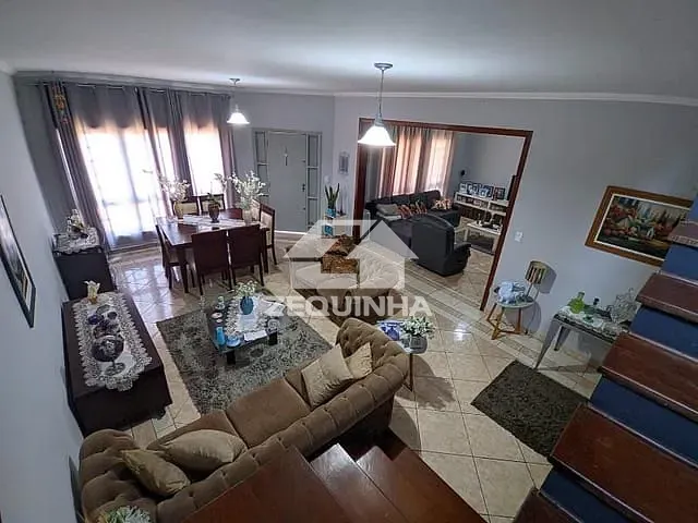 Casa com 382m² 4 quartos e 4 banheiros, à venda, no bairro City Bussocaba em Osasco