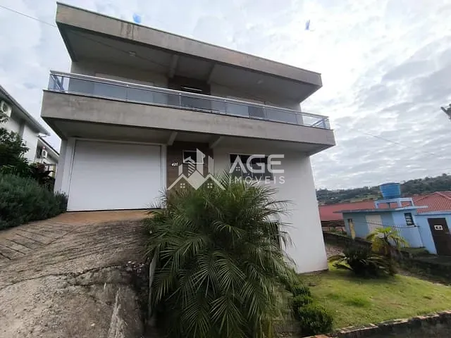 Casa 3 quartos e 3 banheiros, à venda, no bairro Centro em Aratiba