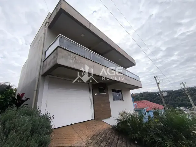 Casa 3 quartos e 3 banheiros, à venda, no bairro Centro em Aratiba