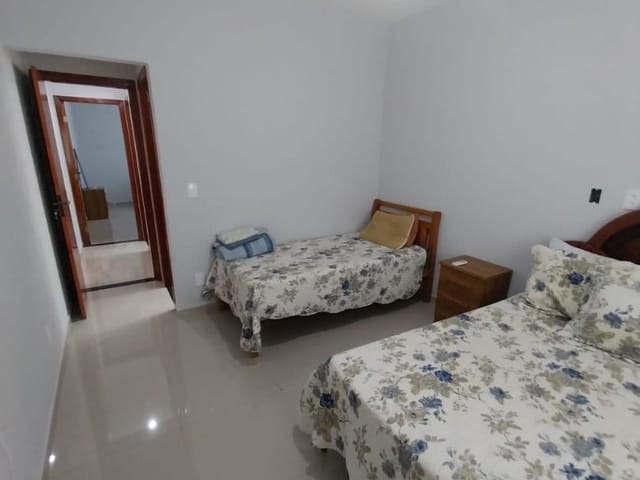 Casa com 300m² 5 quartos e 5 banheiros, à venda, no bairro Cidade Praiana em Rio das Ostras