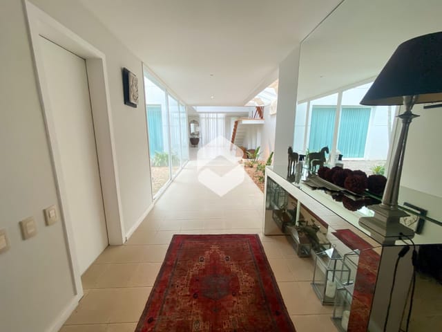 Casa com 1000m² 5 quartos e 6 banheiros, à venda ou para alugar, no bairro Recreio dos Bandeirantes em Rio de Janeiro