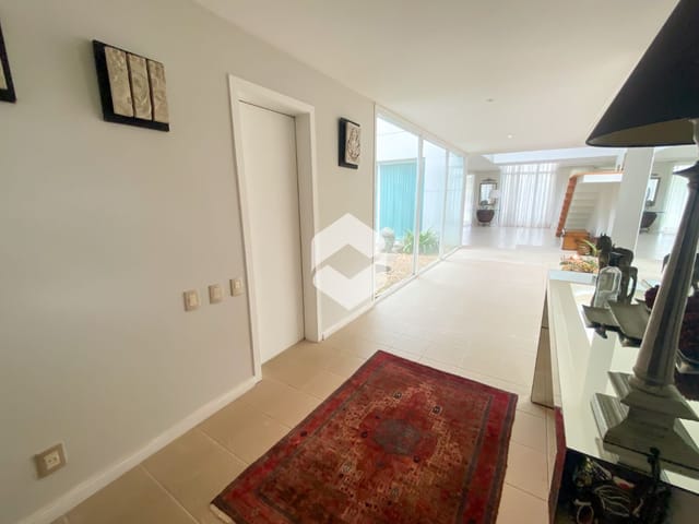 Casa com 1000m² 5 quartos e 6 banheiros, à venda ou para alugar, no bairro Recreio dos Bandeirantes em Rio de Janeiro
