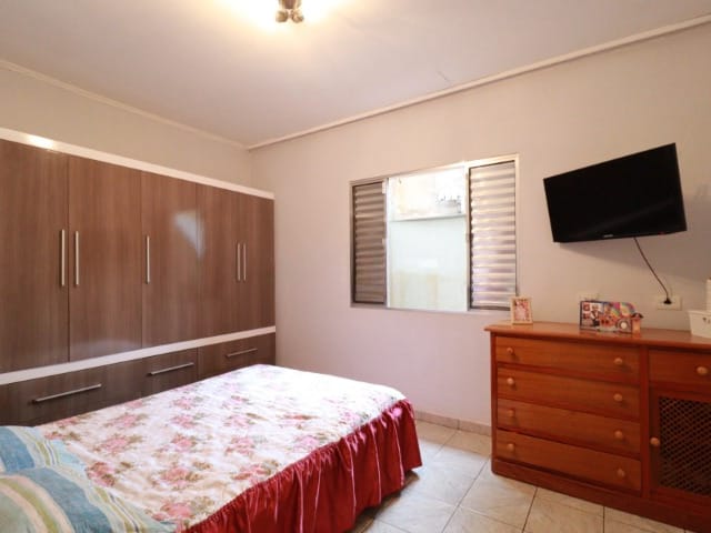 Casa 6 quartos e 3 banheiros, à venda, no bairro Parque Novo Oratório em Santo André