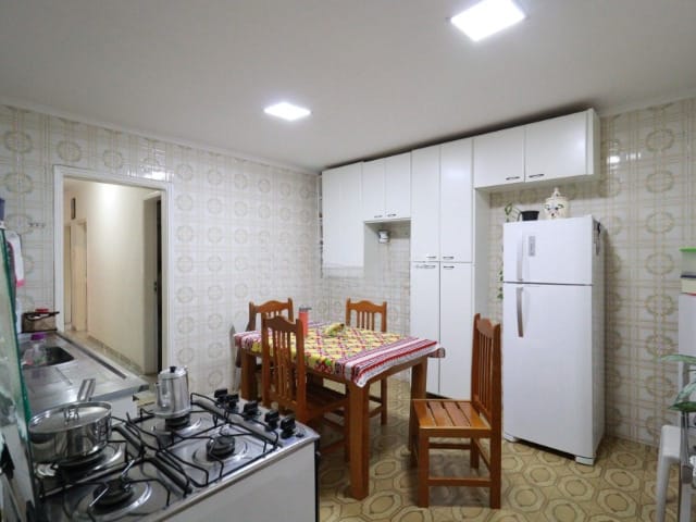 Casa 6 quartos e 3 banheiros, à venda, no bairro Parque Novo Oratório em Santo André