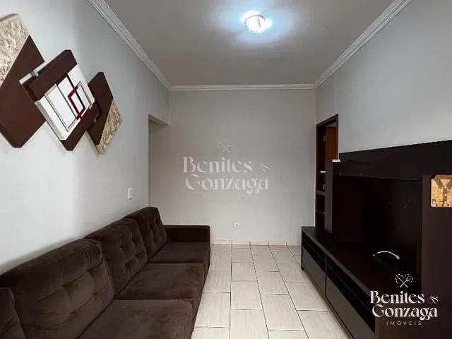 Casa com 70m² 2 quartos e 1 banheiro, para alugar, no bairro Jardim Atami em Maringá