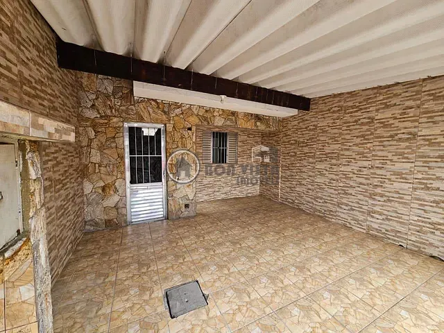 Sobrado com 200m² 3 quartos e 2 banheiros, à venda, no bairro Vila Maluf em Suzano