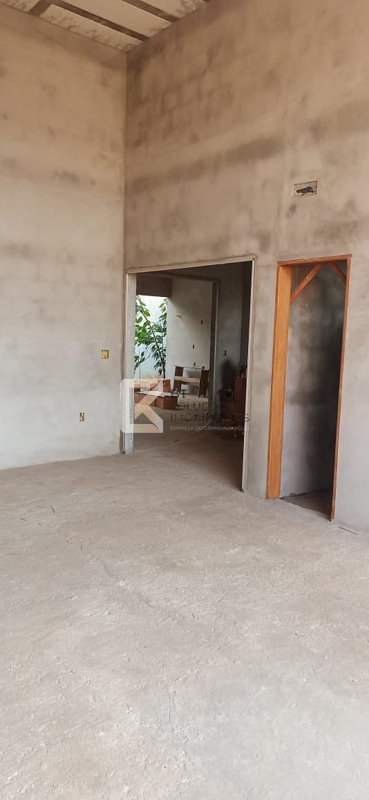 Casa à venda com 3 quartos, 179m² - Foto 2
