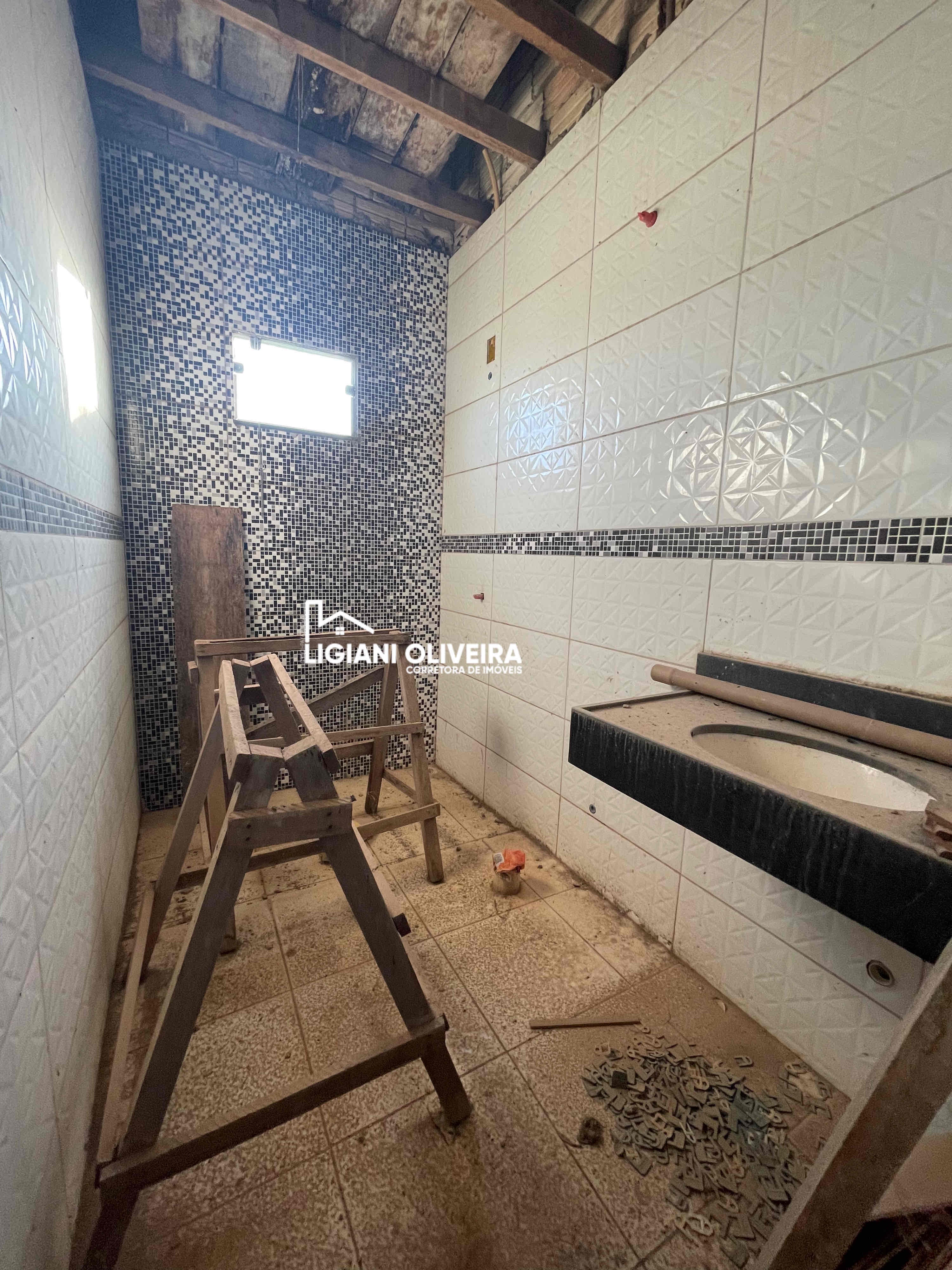 Casa à venda com 2 quartos, 10m² - Foto 4