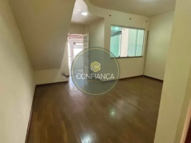 Casa com 180m² 3 quartos e 2 banheiros, à venda, no bairro Paciência em Sabará