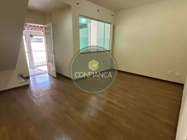 Casa com 180m² 3 quartos e 2 banheiros, à venda, no bairro Paciência em Sabará