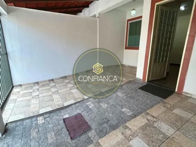 Casa com 180m² 3 quartos e 2 banheiros, à venda, no bairro Paciência em Sabará