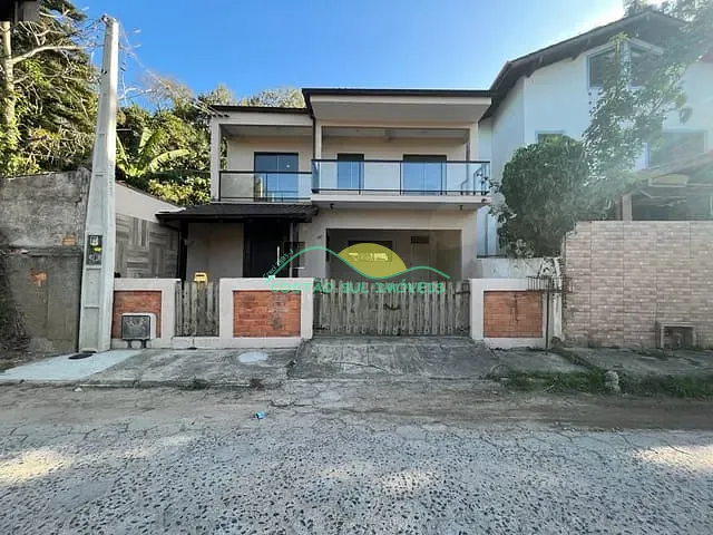 Casa com 960m² 5 quartos e 3 banheiros, à venda, no bairro Pântano do Sul em Florianópolis