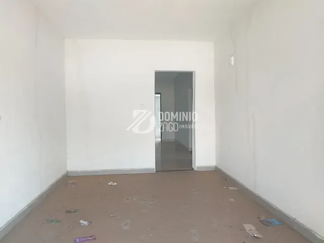 Casa com 330m² 3 quartos e 2 banheiros, para alugar, no bairro Estados Unidos em Uberaba