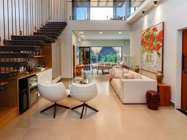 Casa com 364m² 4 quartos e 6 banheiros, à venda, no bairro Vivendas do Arvoredo em Londrina