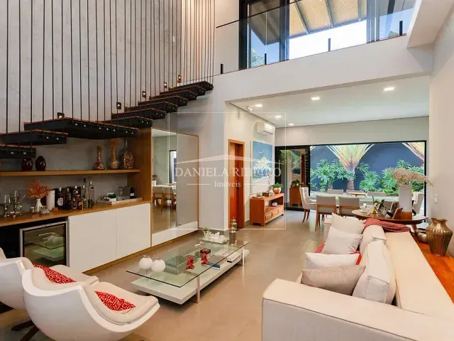 Casa com 364m² 4 quartos e 6 banheiros, à venda, no bairro Vivendas do Arvoredo em Londrina