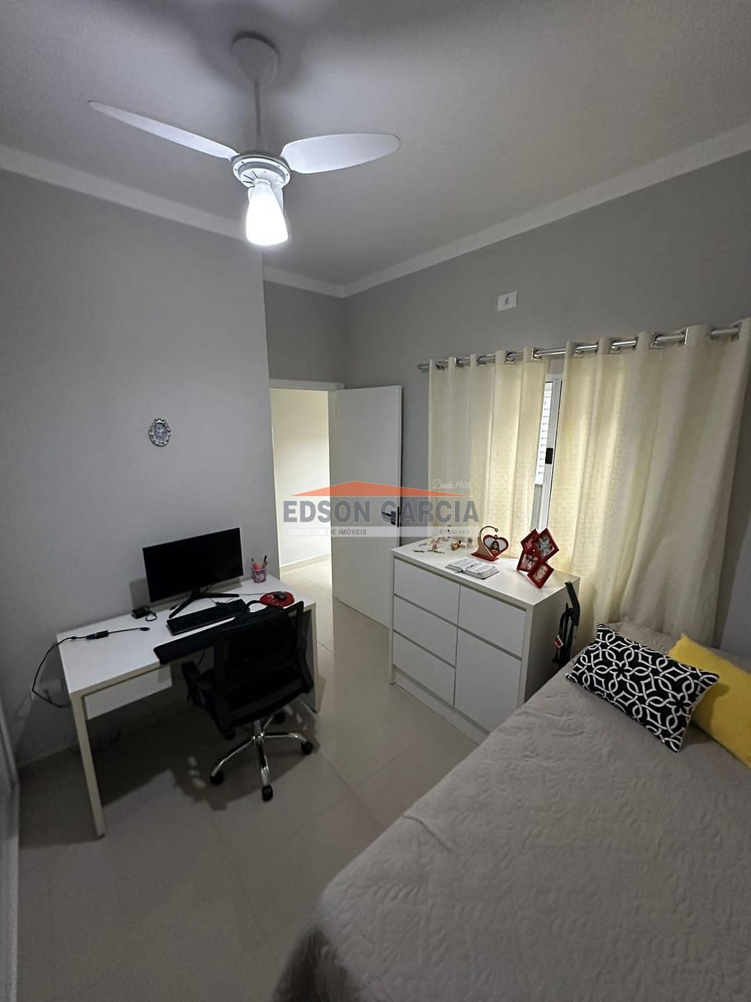 Casa à venda com 3 quartos, 115m² - Foto 11