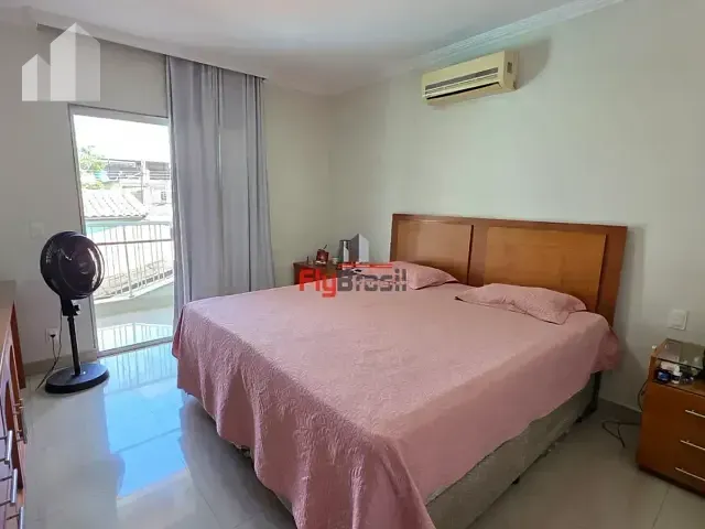 Casa com 260m² 4 quartos e 5 banheiros, à venda, no bairro Santa Eugênia em Nova Iguaçu