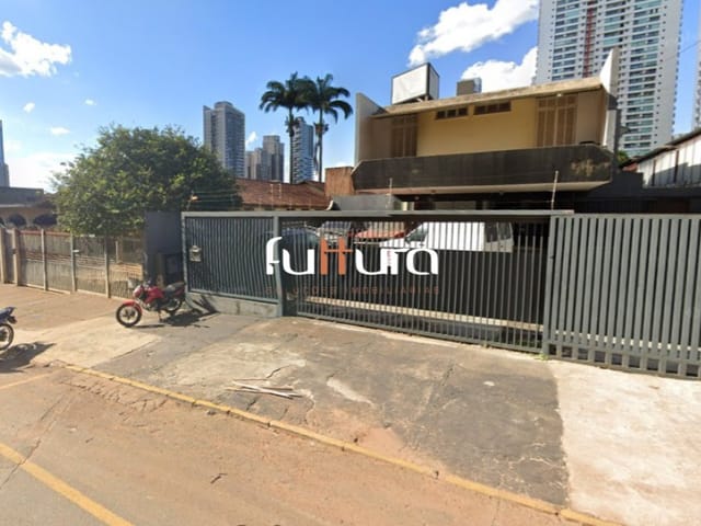 Casa com 750m², à venda, no bairro Setor Bueno em Goiânia