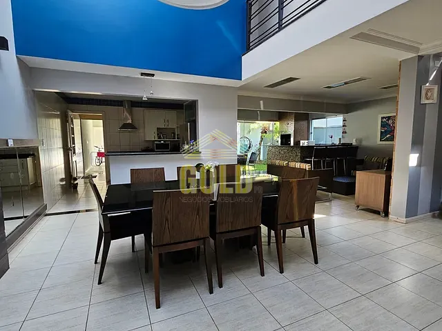 Casa com 330m² 4 quartos e 2 banheiros, à venda, no bairro Operária em Londrina