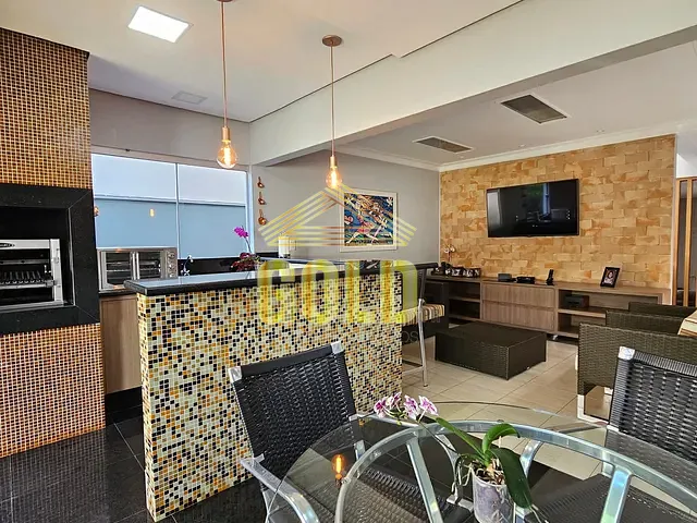 Casa com 330m² 4 quartos e 2 banheiros, à venda, no bairro Operária em Londrina