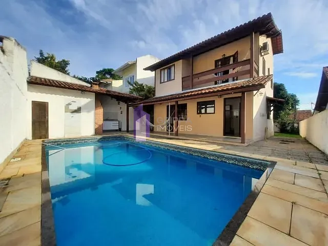 Casa com 360m² 5 quartos e 2 banheiros, à venda, no bairro Maravista em Niterói