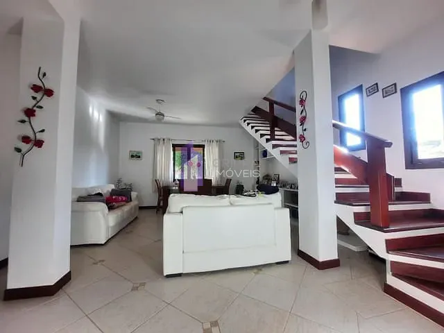 Casa com 360m² 5 quartos e 2 banheiros, à venda, no bairro Maravista em Niterói