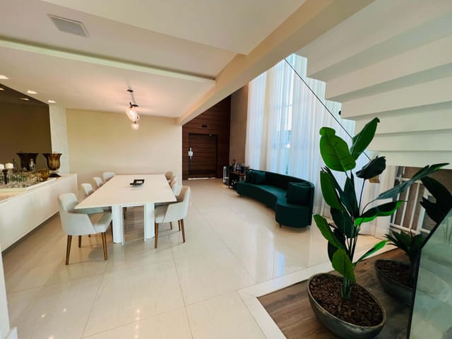 Casa 4 quartos e 6 banheiros, à venda, no bairro Aruana em Aracaju