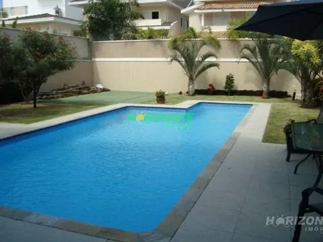 Casa com 420m² 4 quartos e 5 banheiros, à venda, no bairro Urbanova em São José dos Campos