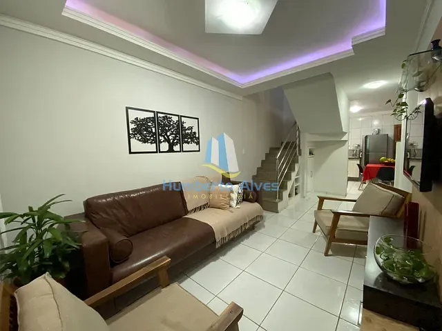 Casa 3 quartos e 2 banheiros, à venda, no bairro Zabelê em Vitória da Conquista