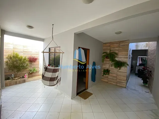 Casa 3 quartos e 2 banheiros, à venda, no bairro Zabelê em Vitória da Conquista