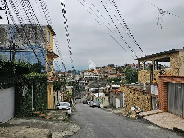 Casa com 101m² 3 quartos e 1 banheiro, para alugar, no bairro Centro em São João de Meriti
