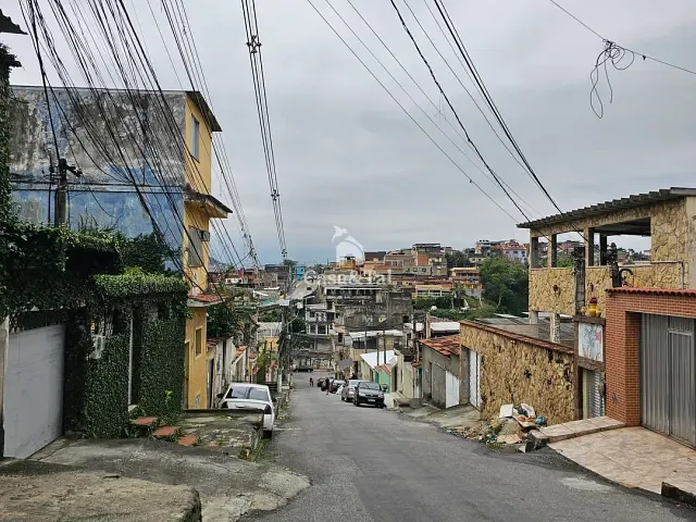 Casa com 101m² 3 quartos e 1 banheiro, para alugar, no bairro Centro em São João de Meriti