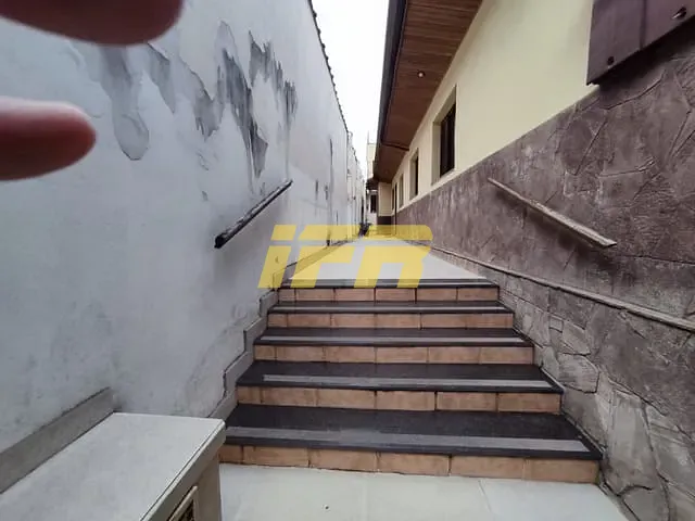 Casa com 224m² 6 quartos e 3 banheiros, à venda, no bairro Centro em Taubaté