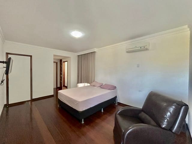 Casa com 494m² 3 quartos e 5 banheiros, à venda, no bairro Farolândia em Aracaju