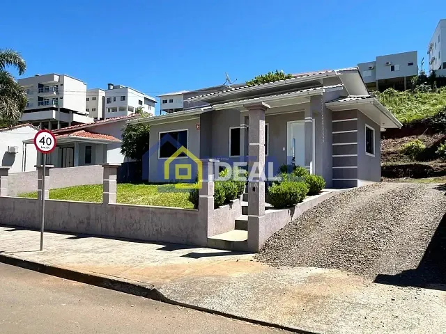 Casa 2 quartos e 1 banheiro, à venda, no bairro Parque de Exposições em Concórdia