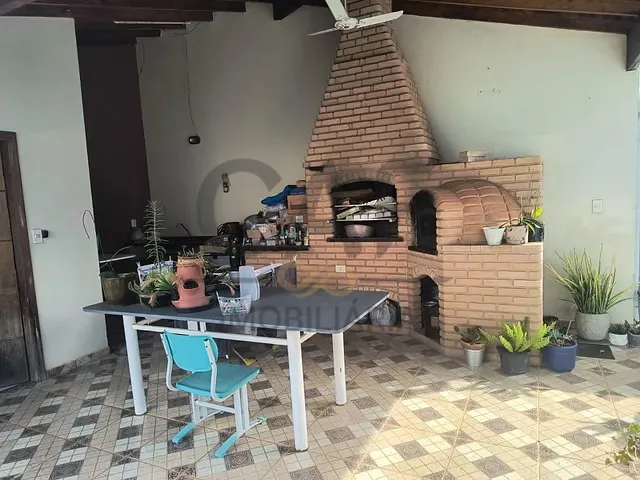 Casa com 300m² 3 quartos e 3 banheiros, à venda, no bairro Jardim Europa II em Artur Nogueira