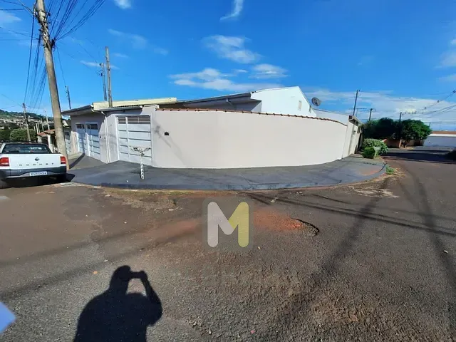 Casa com 250m² 2 quartos e 2 banheiros, para alugar, no bairro Jardim Dom Pedro I em Serrana
