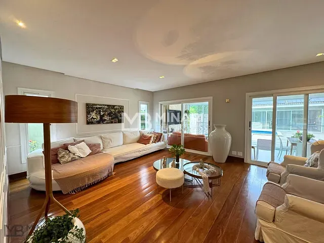 Casa com 600m² 4 quartos e 7 banheiros, à venda, no bairro Alphaville em Santana de Parnaíba