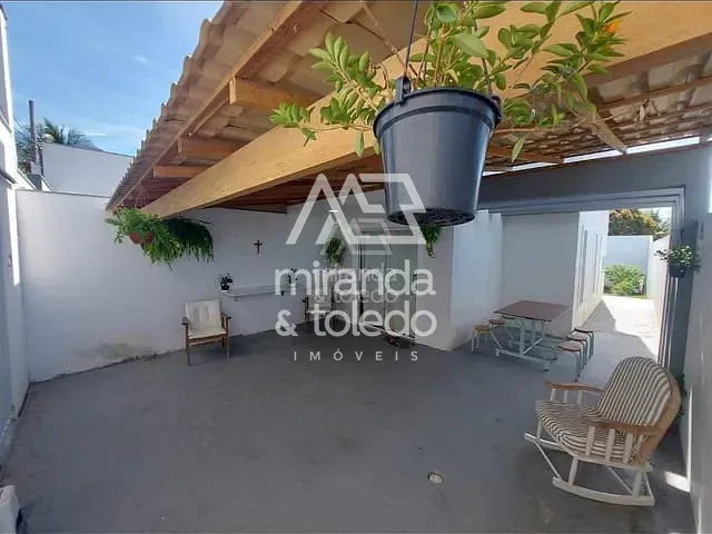 Casa com 140m² 2 quartos e 3 banheiros, à venda, no bairro Santa Mônica em Guarapari