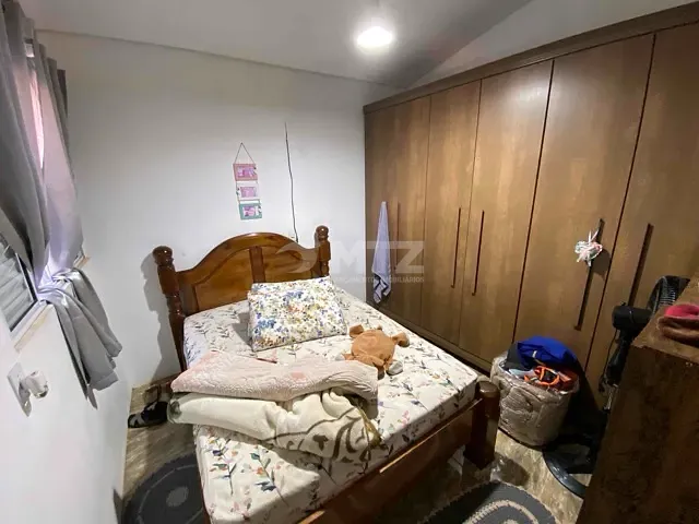Casa com 250m² 4 quartos e 3 banheiros, à venda, no bairro Jardim Santa Cecília em Botucatu