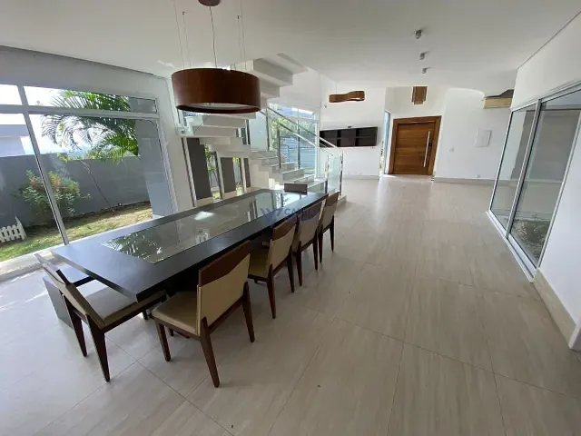 Casa com 1000m² 5 quartos e 5 banheiros, à venda, no bairro Parque Mirante Do Vale em Jacareí
