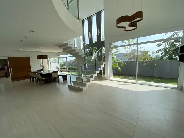 Casa com 1000m² 5 quartos e 5 banheiros, à venda, no bairro Parque Mirante Do Vale em Jacareí