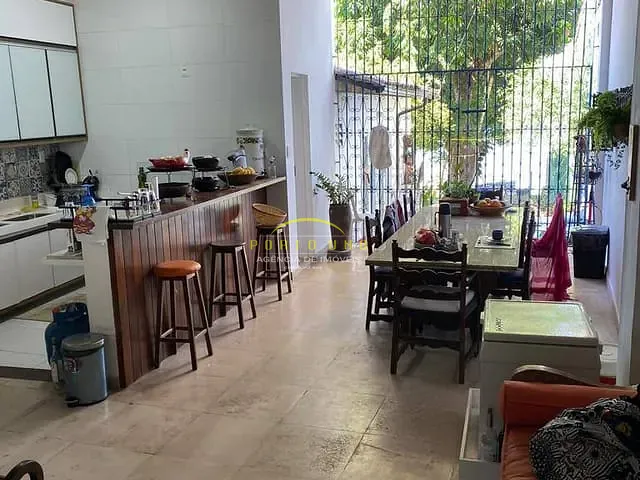 Casa com 440m² 6 quartos e 5 banheiros, à venda, no bairro Centro em Itaparica