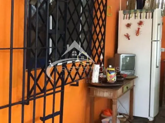 Casa com 800m² 2 quartos e 2 banheiros, à venda, no bairro Boracéia em Bertioga