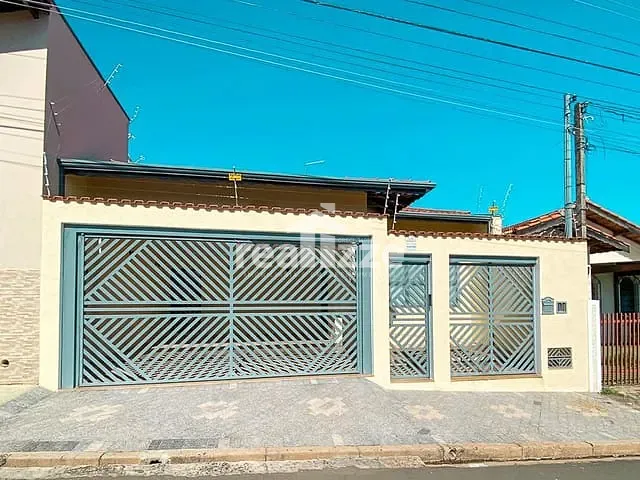 Casa com 207m² 3 quartos e 2 banheiros, à venda, no bairro Vila Esperança em Itapira