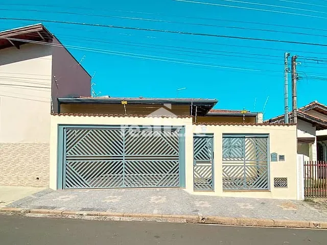 Casa com 207m² 3 quartos e 2 banheiros, à venda, no bairro Vila Esperança em Itapira